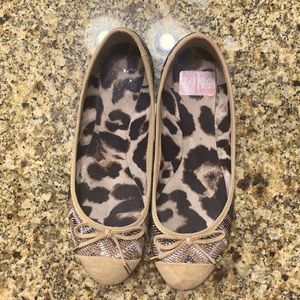 ❤️Size 7.5 Jessica Simpson flats with some sparkle, in tan, copper, white, black